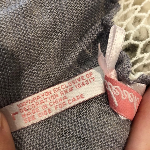 🍁3/$25🍁 Crochet Back sleeveless Cardigan/Vest - Picture 12 of 12